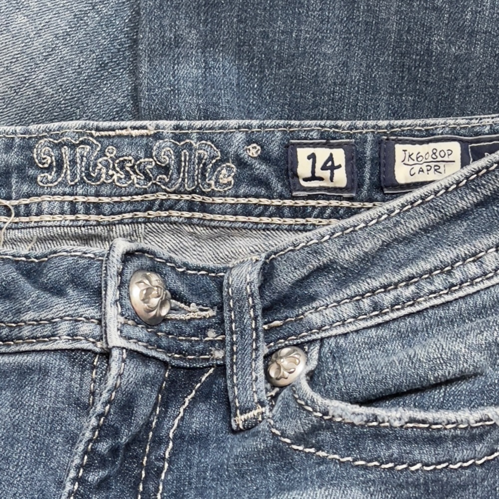 Miss Me Girls Youth Size 14 Rose Bling Pocket Blue Jeans - Picture 2 of 4